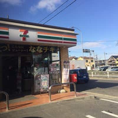 セブンイレブン(コンビニ)まで343m エステイト旭