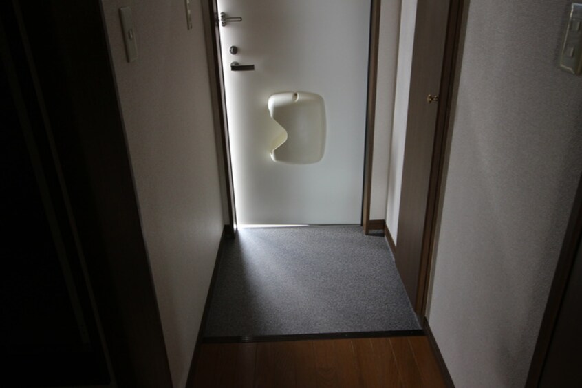 玄関 アンプル－ル　ブワ　シャト－