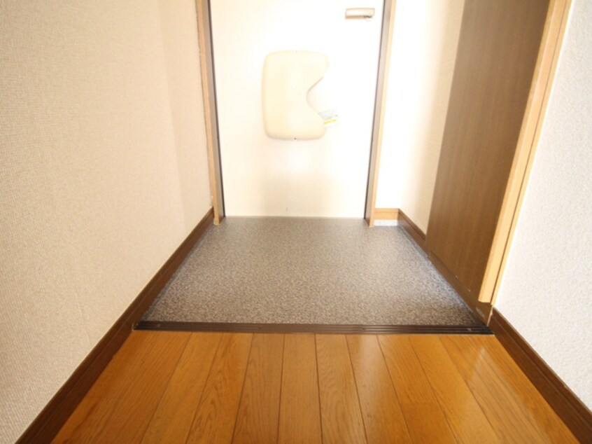 玄関 アンプル－ル　ブワ　シャト－