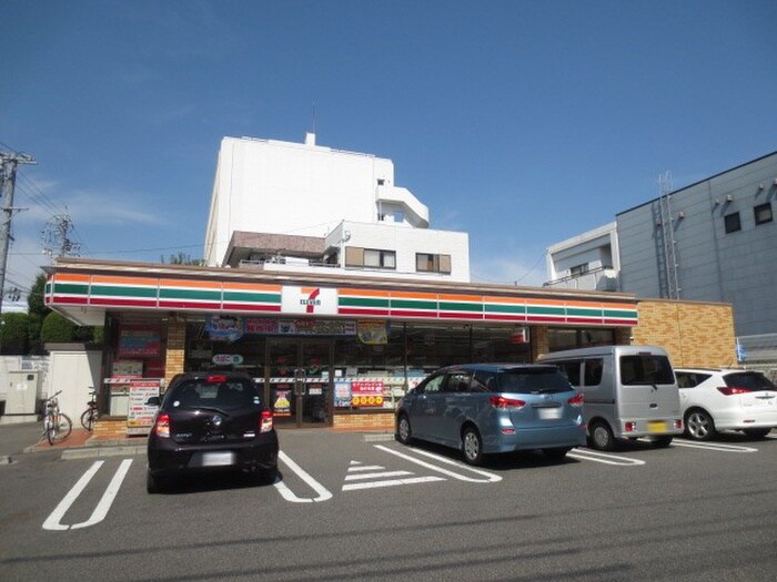 セブンイレブン高社２丁目店(コンビニ)まで520m キャッスル東栄Ａ棟