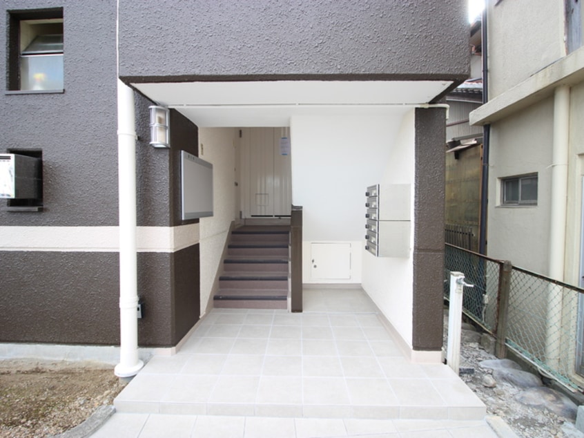 エントランス部分 ハイツ古城