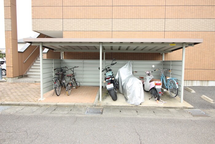 駐輪場 カ－ムｆ本郷