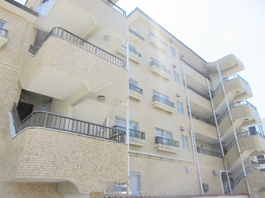 外観写真 シャンポール　幹　２