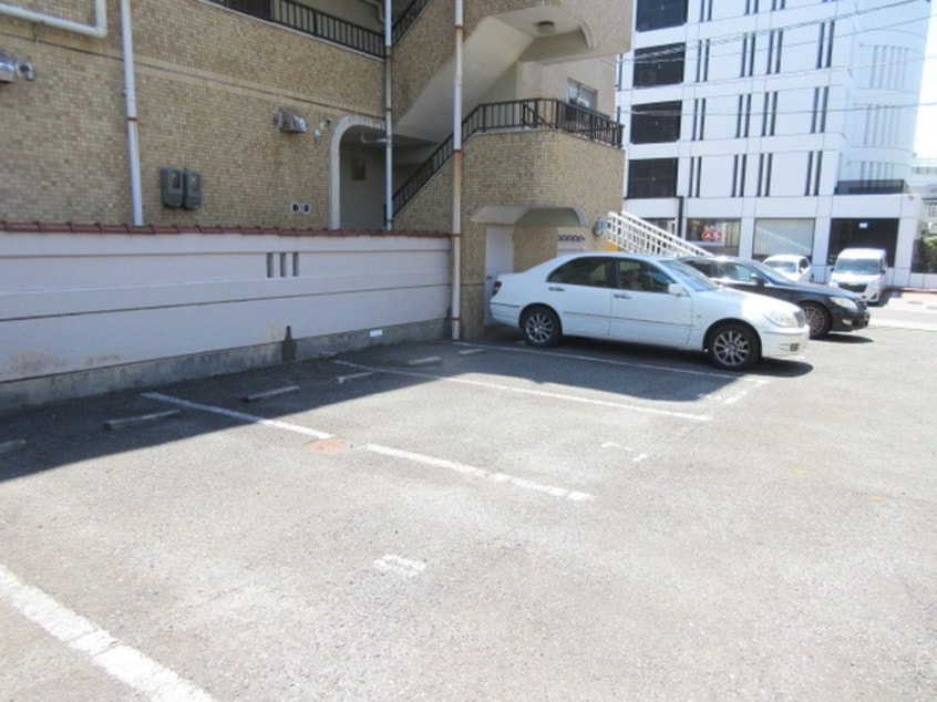 駐車場 シャンポール　幹　２