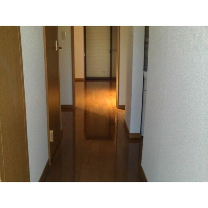 廊下 アンプルール ブワ アルバ