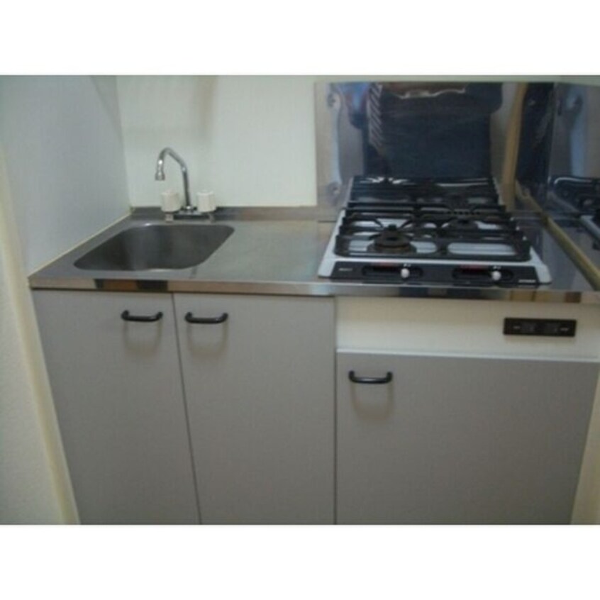 キッチン アンプルール ブワ アルバ