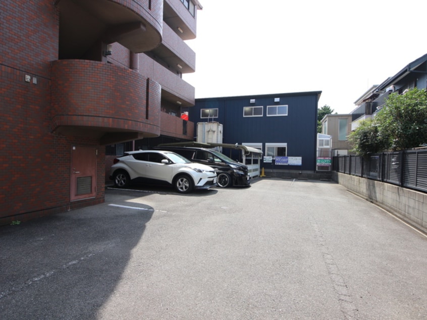 駐車場 グレ－トトレジャ－章貴