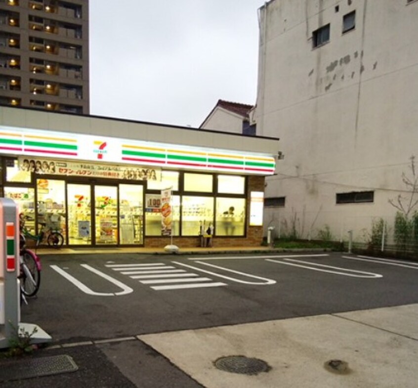 セブンイレブン名古屋千代田三丁目店(コンビニ)まで100m ＰＯＮＡＮＴ鶴舞公園