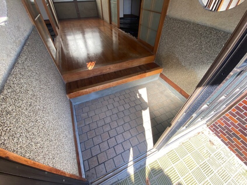 玄関 泉借家