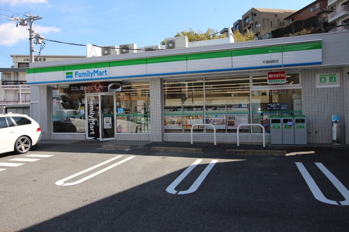 ファミリーマート千種向陽店(コンビニ)まで460m パ－クコ－ト向陽町