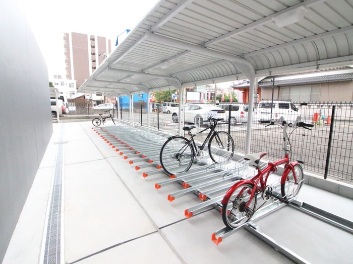 駐輪場 E-city大須