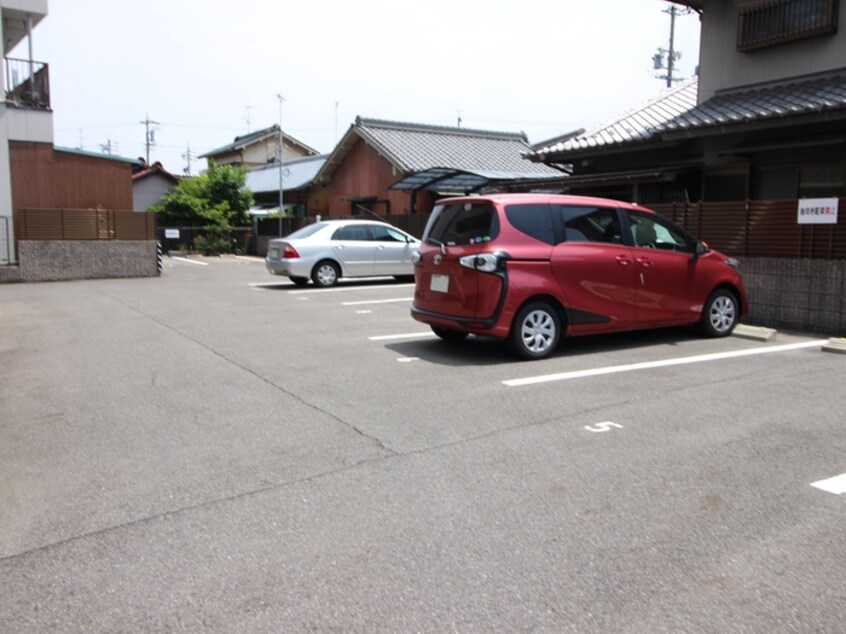 駐車場 エムズ八剣