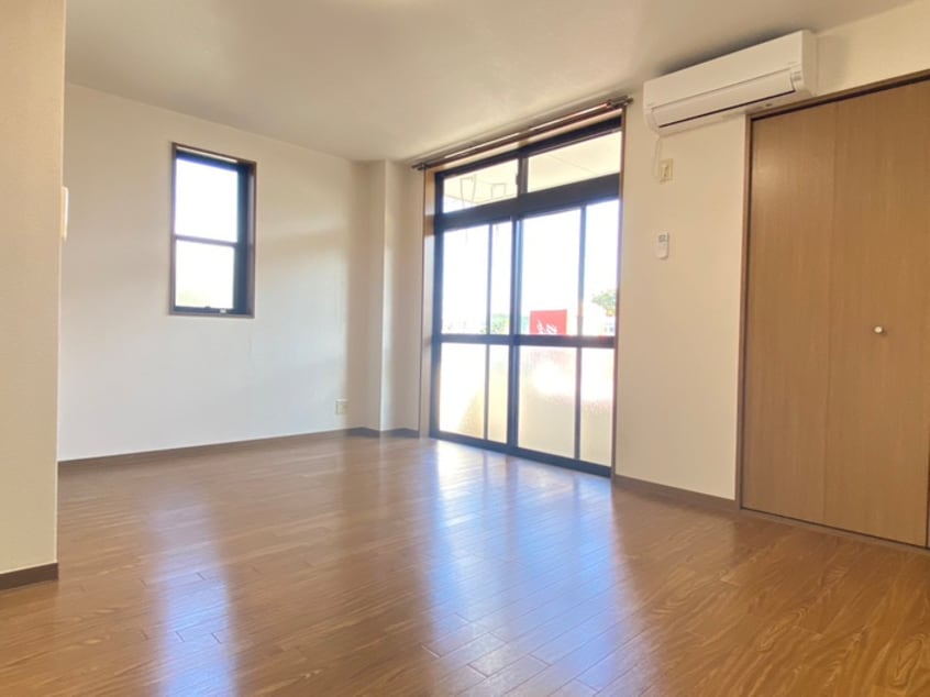 居室 エミネンス・フロ－ラＭ