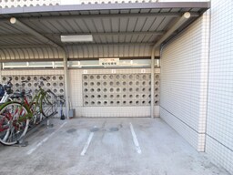 バイク置き場