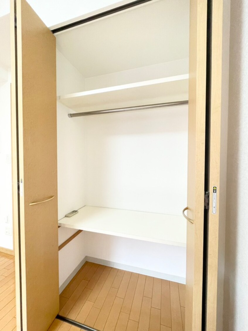 収納 プレサンス名古屋城前(905)