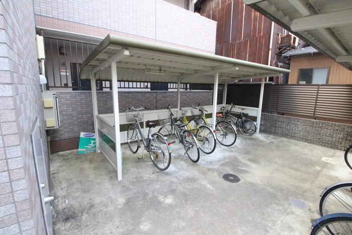 駐輪場 リベルテ大金