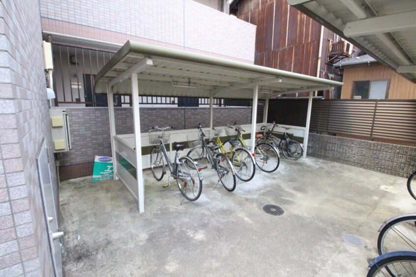 駐輪場 リベルテ大金