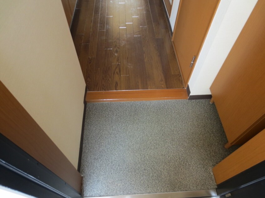 玄関 リベルテ大金