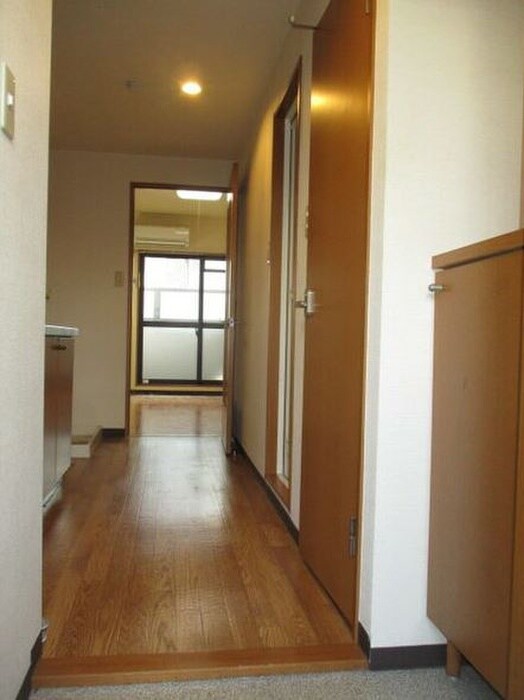 玄関 リベルテ大金