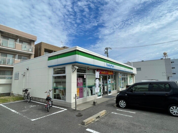 ファミリーマート(コンビニ)まで450m 名東区高間町戸建