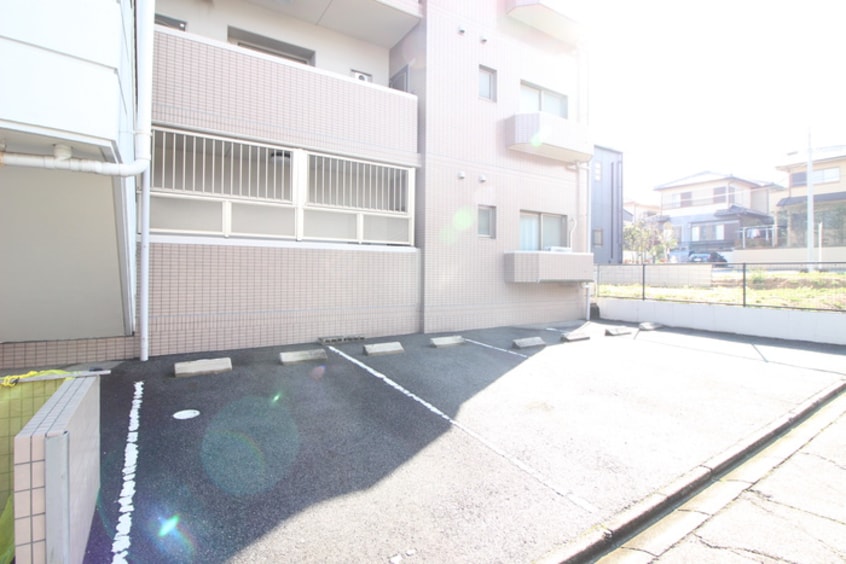 駐車場 レインボー鶴里