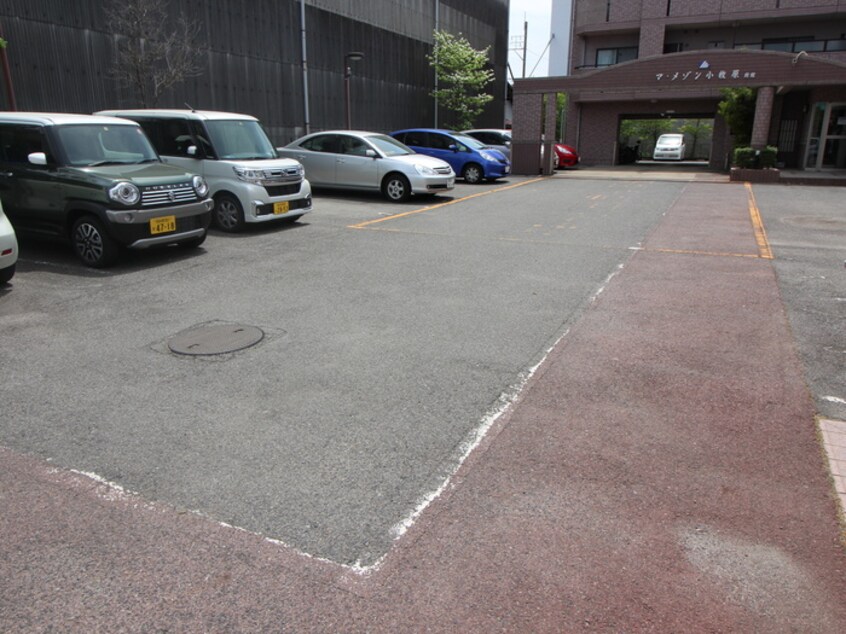 駐車場 マ・メゾン小牧原　北館