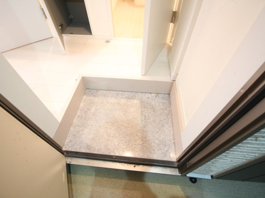 玄関 アルテミス新栄