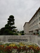 味美中学校(中学校/中等教育学校)まで642m ＶＩＬＬＡ西本町