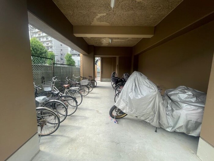 駐輪場 アビタマルフク