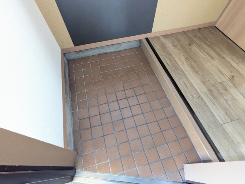 玄関 アビタマルフク