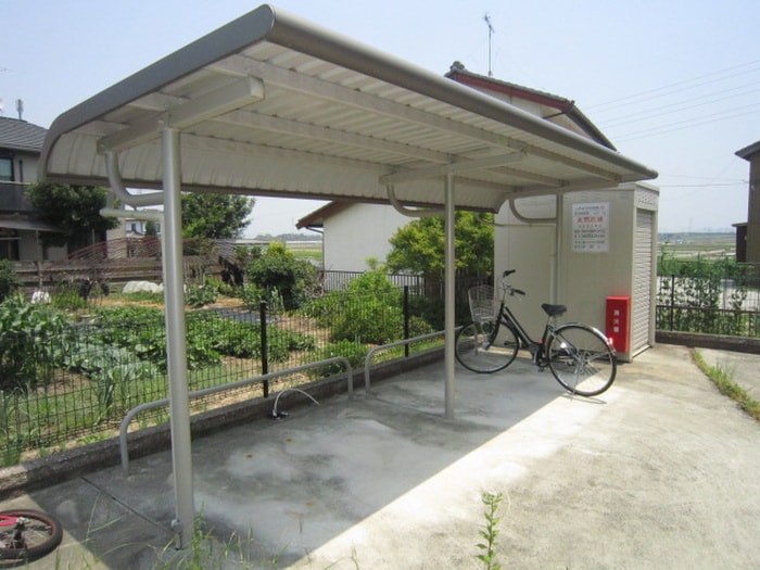 駐輪場 リバ－サイドハイム