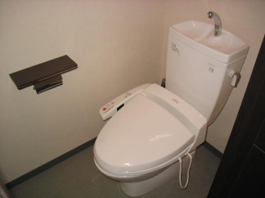 トイレ グランカーサ上前津