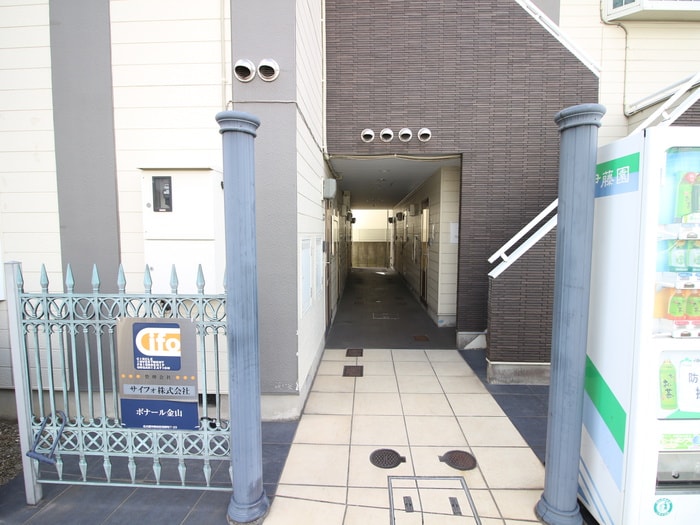 エントランス部分 ボナール金山