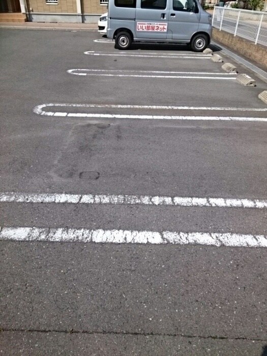 駐車場 カ－サ・セレノＢ