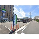 ファミリーマート(コンビニ)まで316m カーササクラーレ