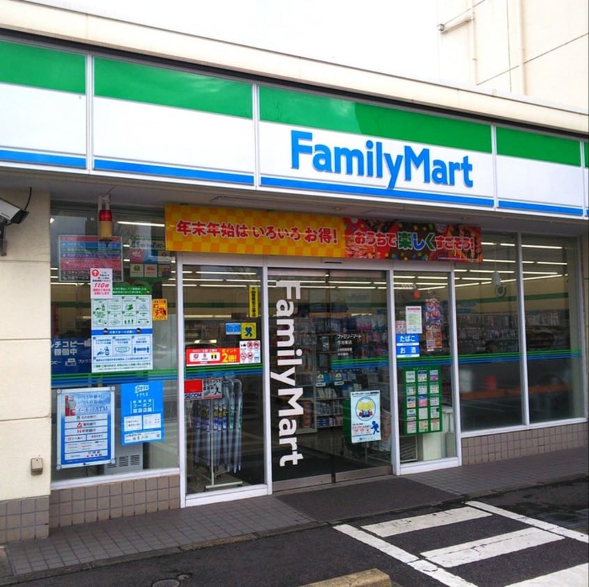 ファミリーマート今池南店(コンビニ)まで166m マノアール今池