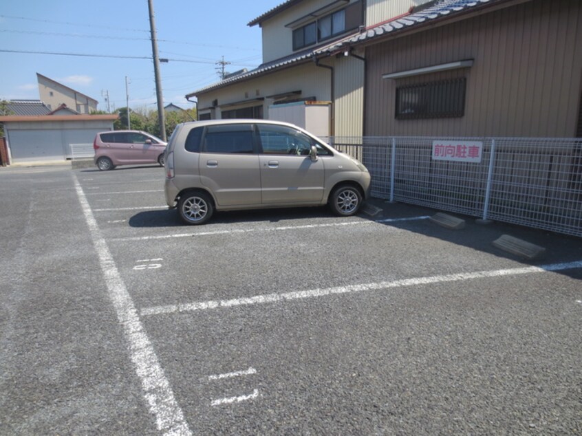 駐車場 クラスレス八田