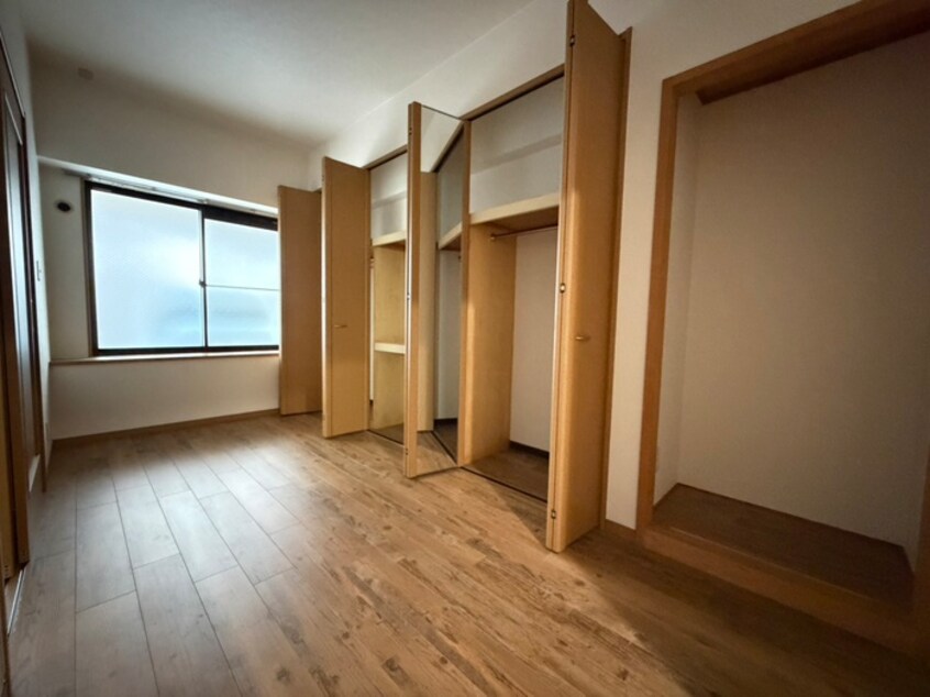 居室 新栄サンハイツ