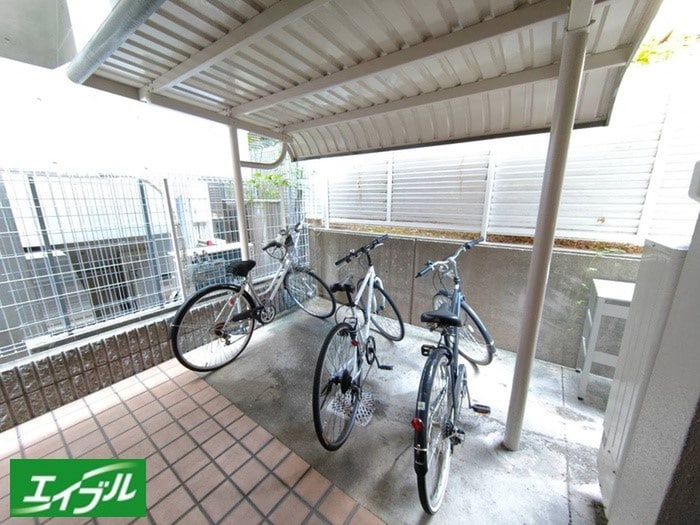 駐輪場 新栄サンハイツ