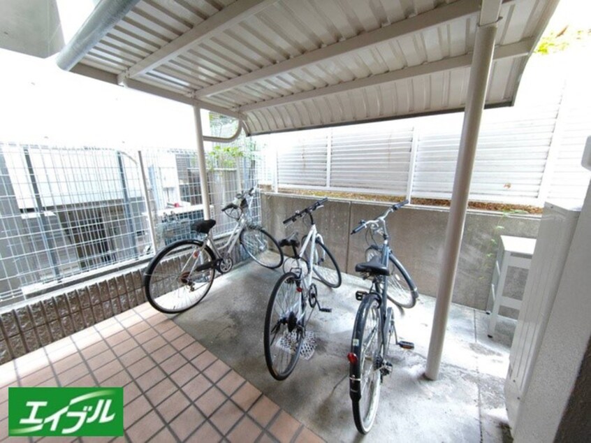 駐輪場 新栄サンハイツ