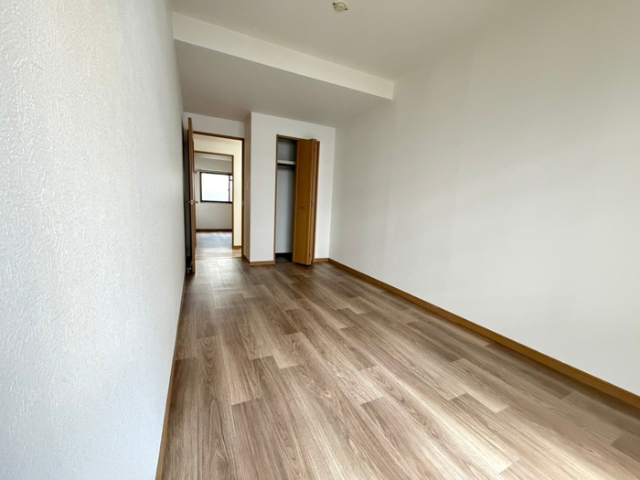 居室 新栄サンハイツ