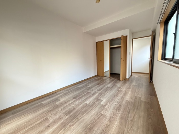 居室 新栄サンハイツ