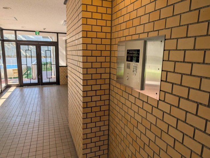 エントランス部分 キングスコート久後崎（３０３）