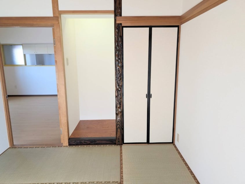 居室 キングスコート久後崎（３０３）