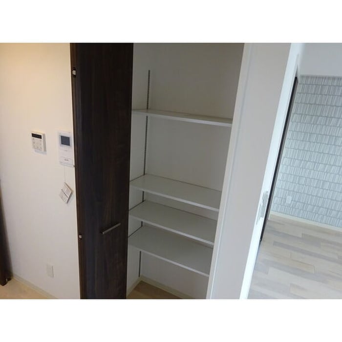 収納 GRANDUKE新栄