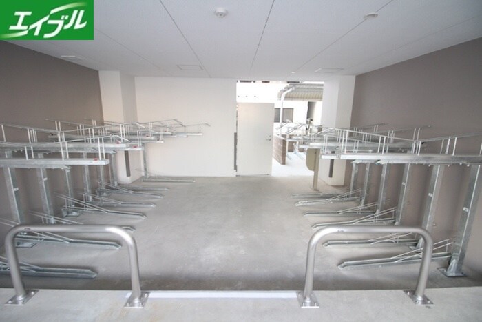 駐輪場 ルネフラッツ名駅南