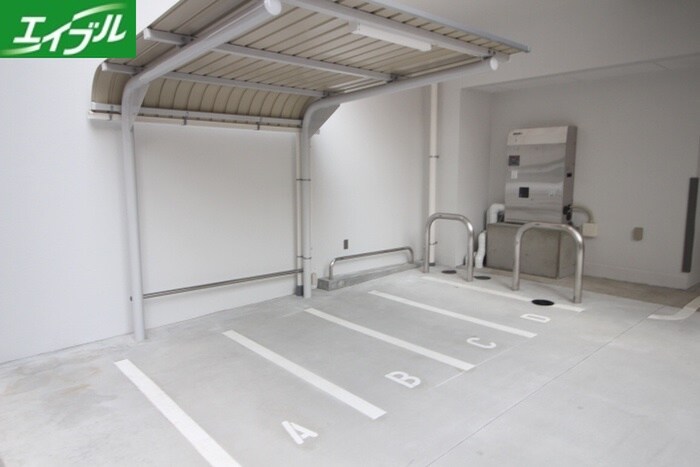 バイク置き場 ルネフラッツ名駅南