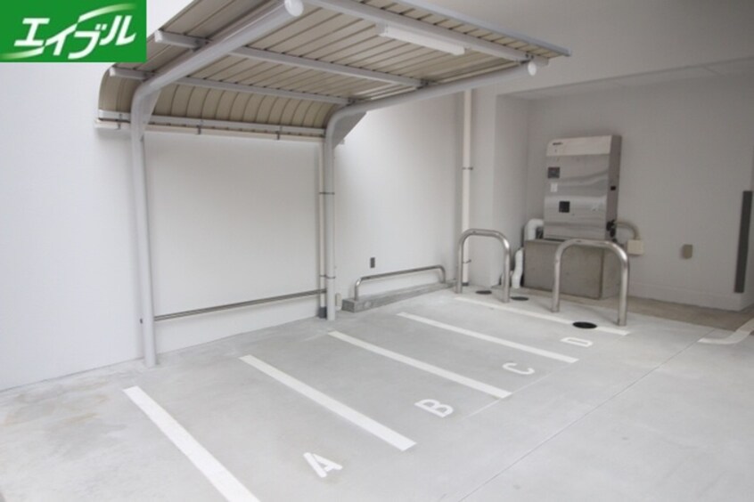 バイク置き場 ルネフラッツ名駅南