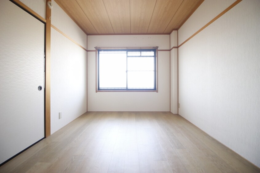 居室 グローリアス松山