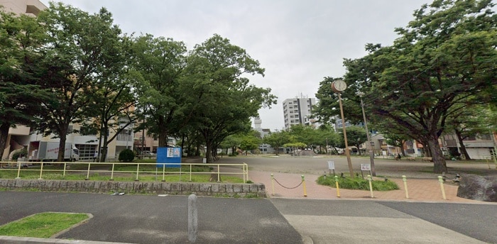 千早公園(公園)まで350m ホワイトハウス新栄
